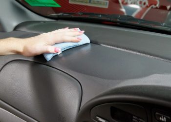 پاک کننده سطوح پلاستیکی